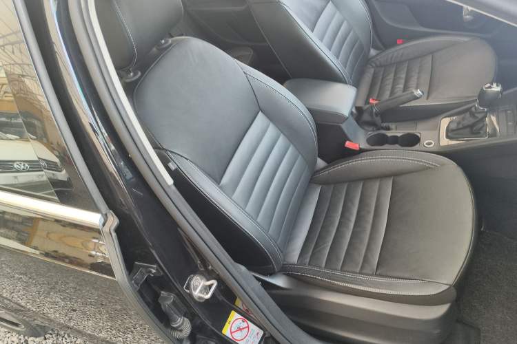 Used Skoda Octavia 2016 TSI280 DSG Smart Drive Edition Right Front Seat