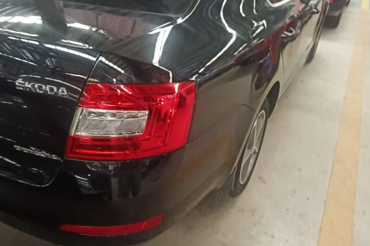 Used Skoda Octavia 2016 1.6L Automatic Chuanxing Edition Right Rear Taillight