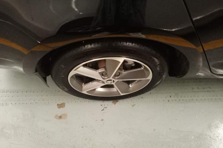 Used Skoda Octavia 2016 1.6L Automatic Chuanxing Edition Right Rear Wheel Hub