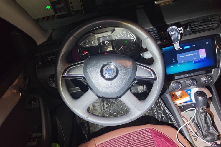 Used Skoda Octavia 2016 1.6L Automatic Chuanxing Edition Steering Wheel