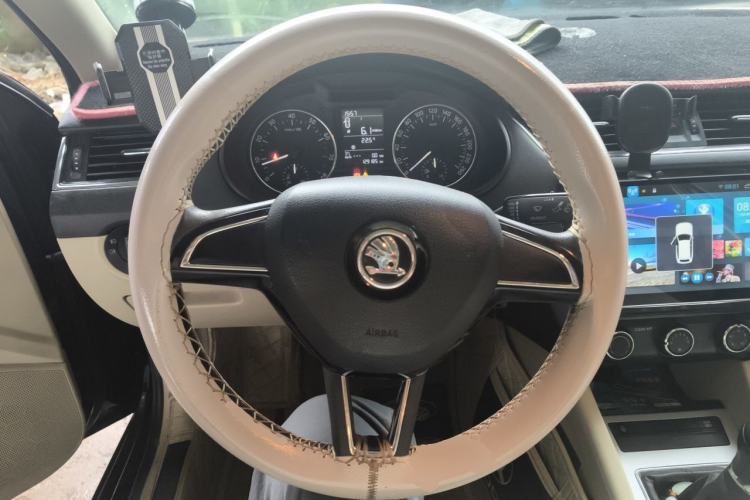 Used Skoda Octavia 2016 1.6L Manual Trend Edition Steering Wheel