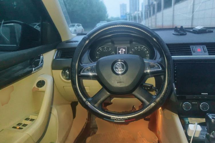 Used Skoda Octavia 2016 1.6L Automatic Smart Drive Edition Steering Wheel