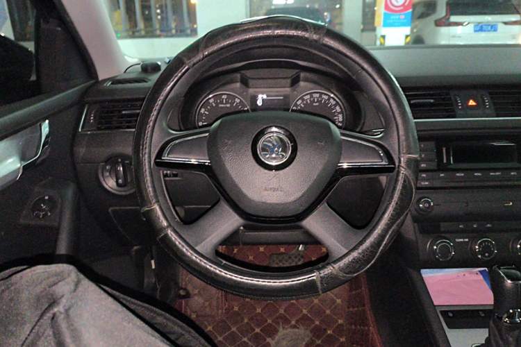 Used Skoda Octavia 2016 1.6L Automatic Chuanxing Edition Steering Wheel