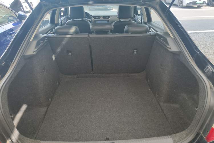 Used Skoda Octavia 2016 TSI280 DSG Smart Drive Edition Trunk