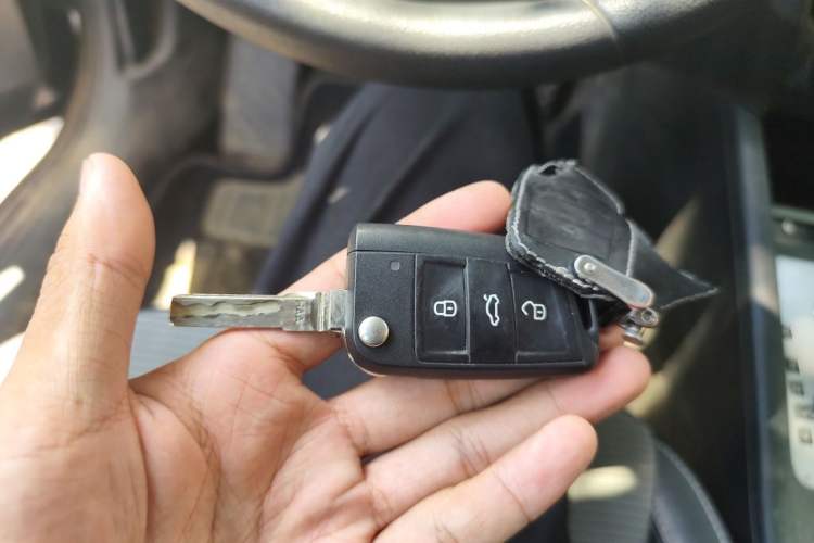Used Skoda Octavia 2016 1.6L Automatic Chuanxing Edition Vehicle Key