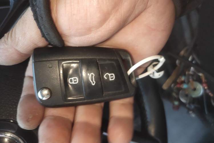 Used Skoda Octavia 2016 1.6L Automatic Chuanxing Edition Vehicle Key