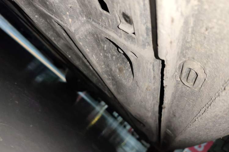 Used Skoda Octavia 2016 1.6L Manual Smart Drive Version Chassis Front Left