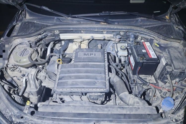 Used Skoda Octavia 2016 1.6L Automatic Chuanxing Edition Engine Bay