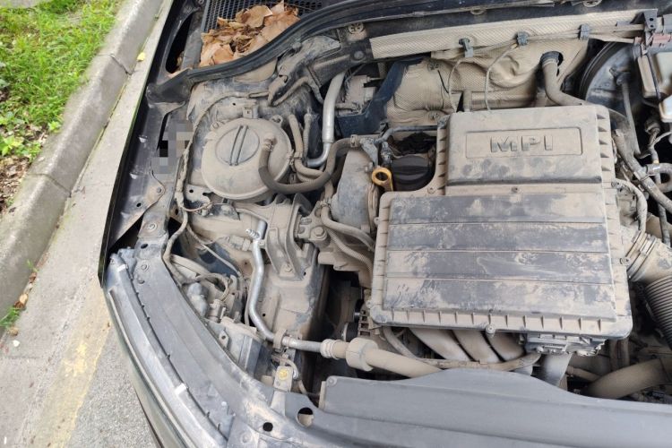 Used Skoda Octavia 2016 1.6L Manual Trend Edition Engine Bay Right