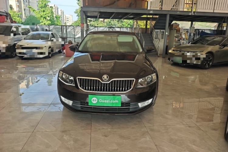 Used Skoda Octavia 2016 1.6L Manual Smart Drive Version Front