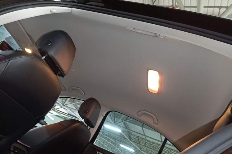 Used Skoda Octavia 2016 1.6L Automatic Chuanxing Edition Headliner
