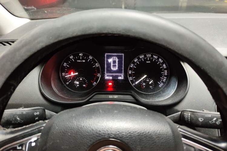 Used Skoda Octavia 2016 1.6L Manual Smart Drive Version Instrument Cluster
