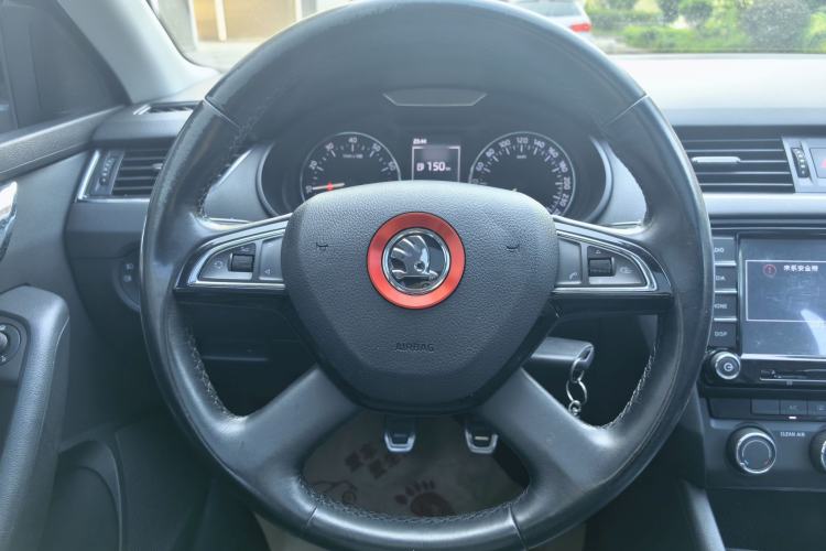 Used Skoda Octavia 2016 1.6L Manual Smart Drive Version Interior 12