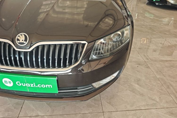 Used Skoda Octavia 2016 1.6L Manual Smart Drive Version Left Front Headlight