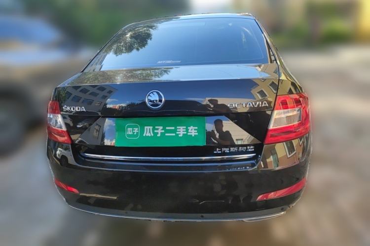Used Skoda Octavia 2016 1.6L Manual Smart Drive Version Rear