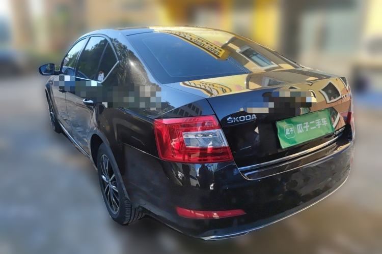 Used Skoda Octavia 2016 1.6L Manual Smart Drive Version Rear Left 45 Deg