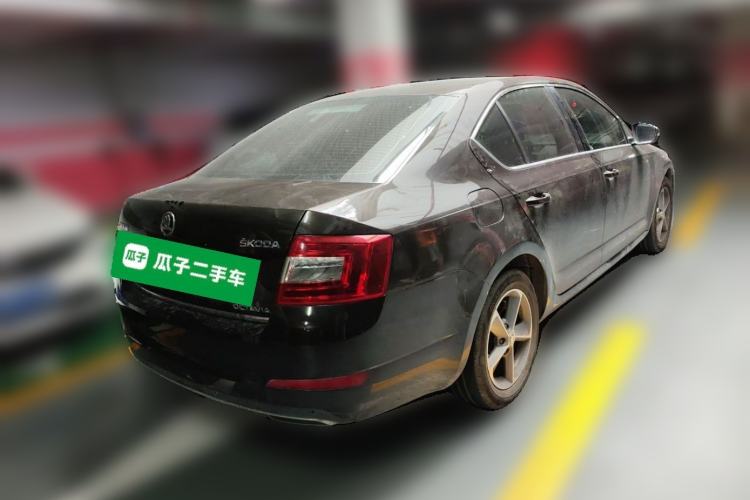 Used Skoda Octavia 2016 1.6L Manual Smart Drive Version Rear Right 45 Deg