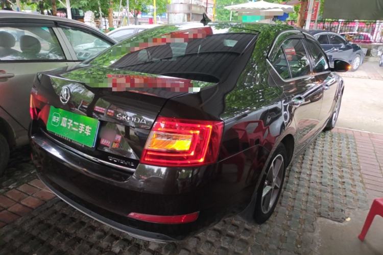 Used Skoda Octavia 2016 1.6L Automatic Smart Drive Edition Rear Right 45 Deg