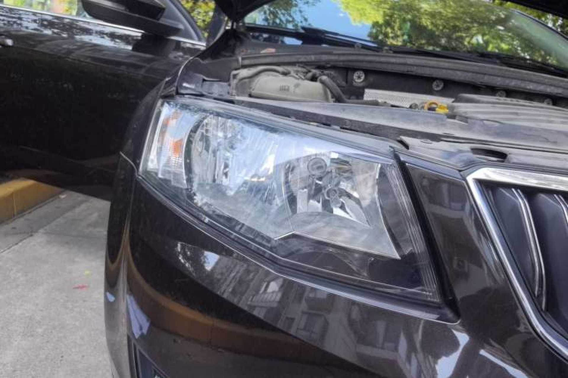 Used Skoda Octavia 2016 1.6L Automatic Chuanxing Edition Right Front Headlight