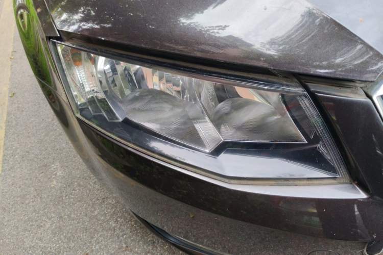 Used Skoda Octavia 2016 1.6L Manual Trend Edition Right Front Headlight