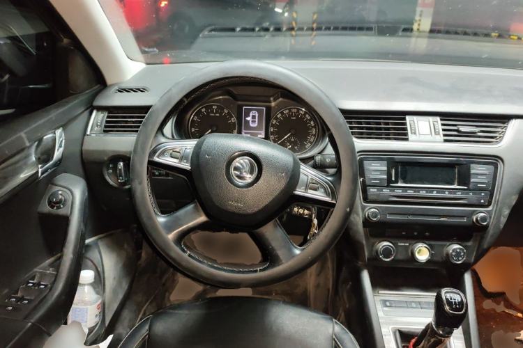 Used Skoda Octavia 2016 1.6L Manual Smart Drive Version Steering Wheel