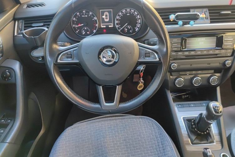 Used Skoda Octavia 2016 1.6L Manual Smart Drive Version Steering Wheel