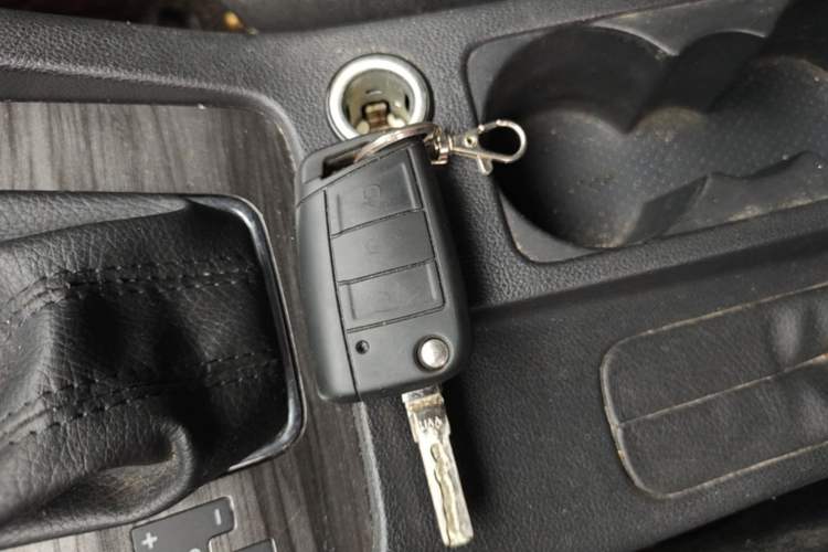 Used Skoda Octavia 2016 1.6L Automatic Smart Drive Edition Vehicle Key