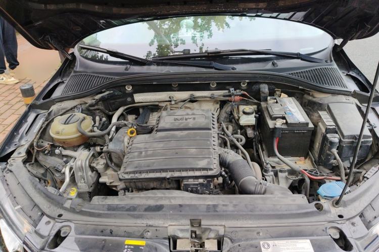 Used Skoda Octavia 2016 1.6L Automatic Smart Drive Edition Engine Bay