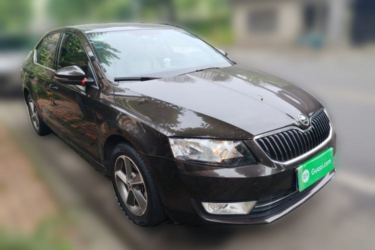 Used Skoda Octavia 2016 1.6L Automatic Smart Drive Edition Front Right 45 Deg