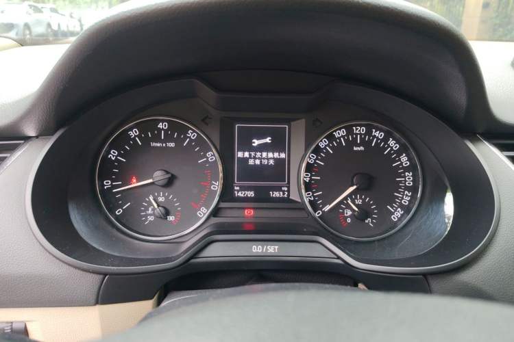 Used Skoda Octavia 2016 1.6L Automatic Smart Drive Edition Instrument Cluster