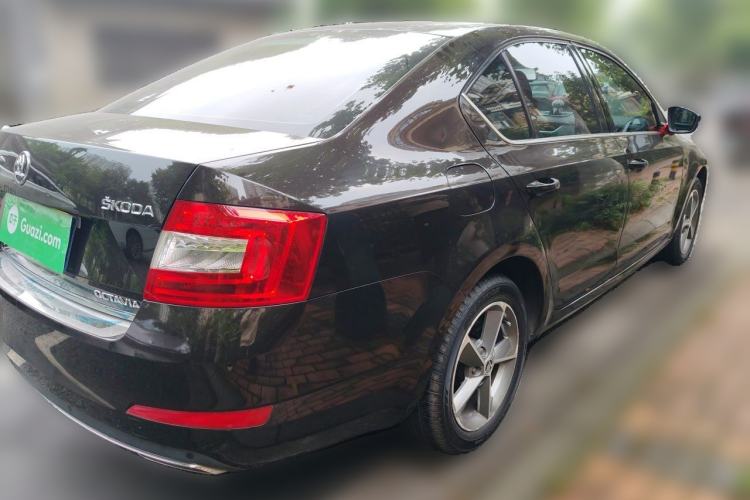 Used Skoda Octavia 2016 1.6L Automatic Smart Drive Edition Rear Right 45 Deg