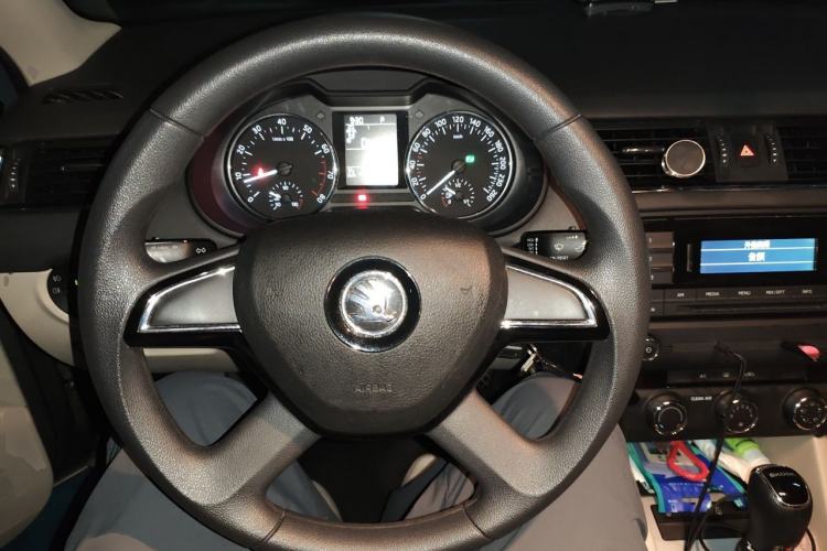 Used Skoda Octavia 2016 1.6L Automatic Chuanxing Edition Steering Wheel
