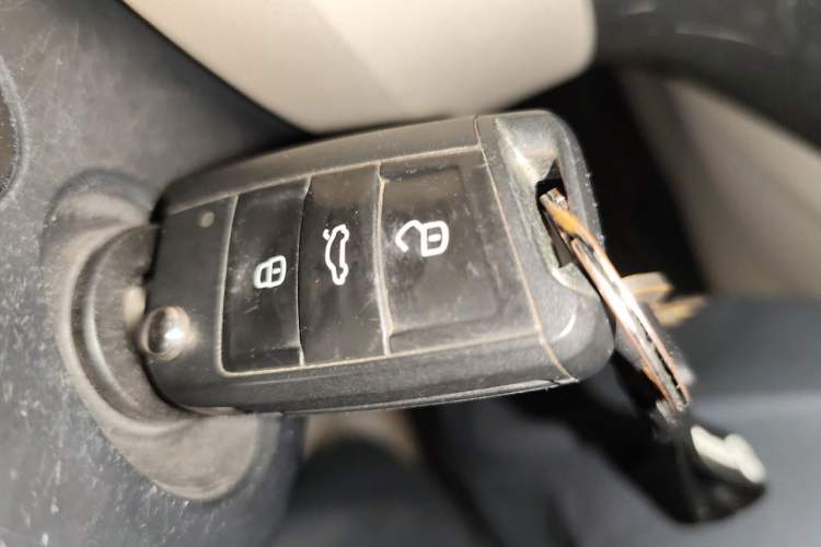 Used Skoda Octavia 2016 1.6L Automatic Chuanxing Edition Vehicle Key
