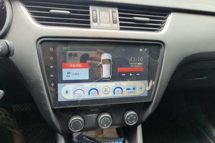 Used Skoda Octavia 2016 1.6L Automatic Smart Drive Edition Audio And AC Panel