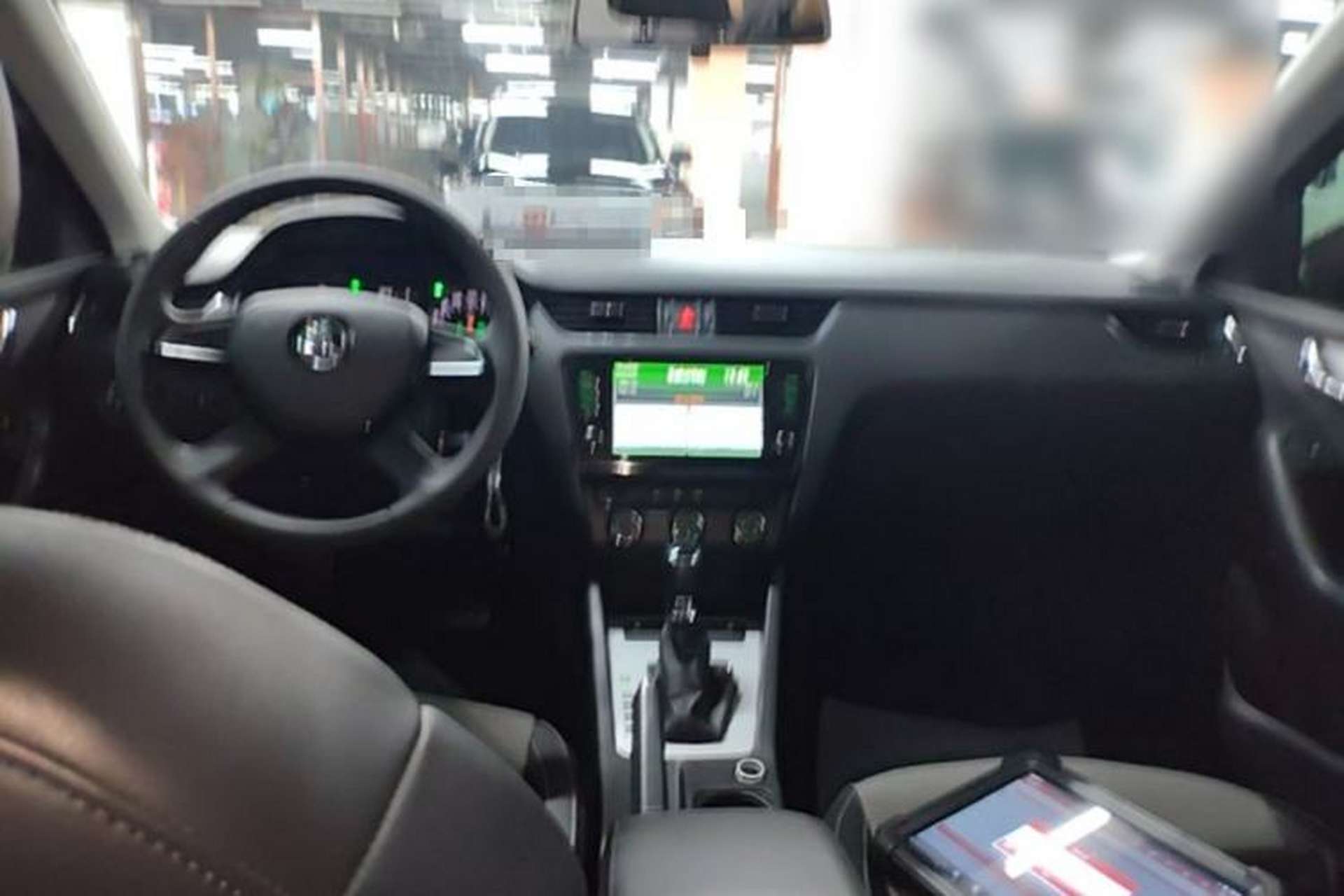 Used Skoda Octavia 2016 1.6L Automatic Chuanxing Edition Center Console