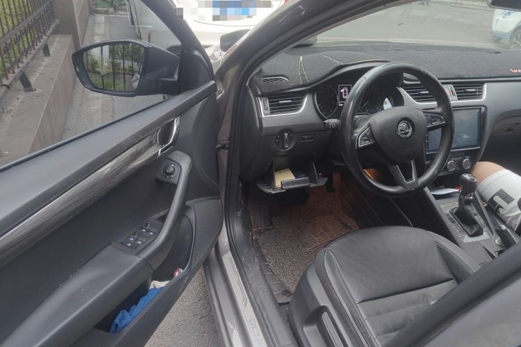 Used Skoda Octavia 2016 1.6L Automatic Smart Drive Edition Driver Seat