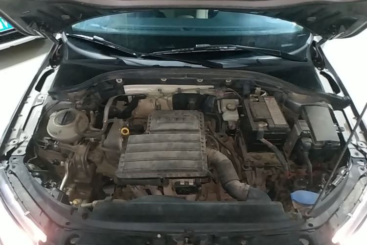 Used Skoda Octavia 2016 1.6L Automatic Smart Drive Edition Engine Bay