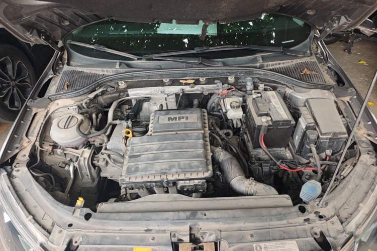 Used Skoda Octavia 2016 1.6L Automatic Smart Drive Edition Engine Bay