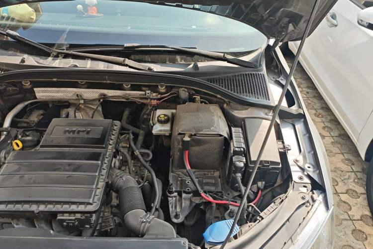 Used Skoda Octavia 2016 1.6L Manual Trend Edition Engine Bay Left