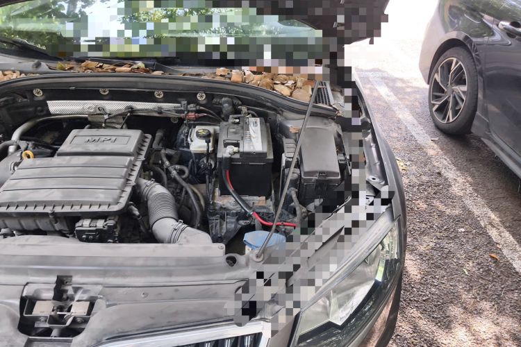 Used Skoda Octavia 2016 1.6L Automatic Smart Drive Edition Engine Bay Left