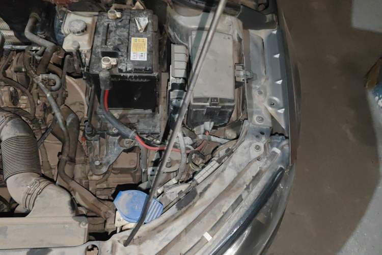 Used Skoda Octavia 2016 1.6L Automatic Chuanxing Edition Engine Bay Left