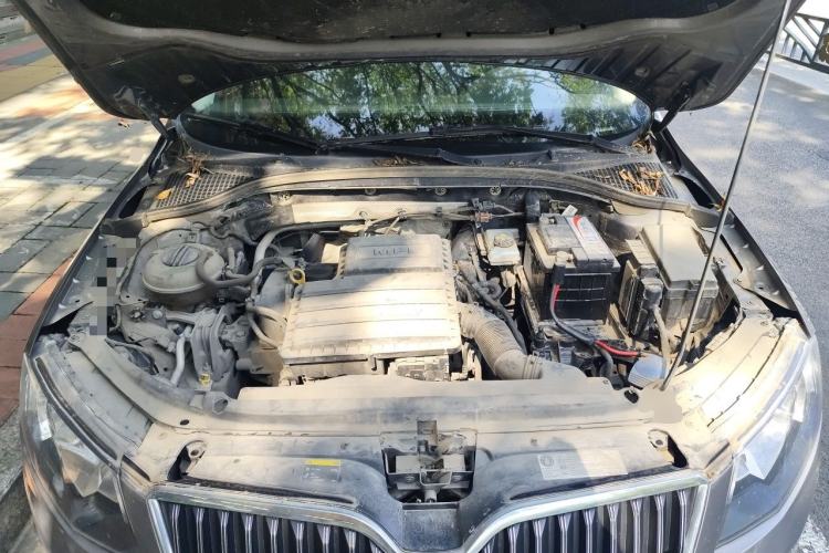 Used Skoda Octavia 2016 1.6L Manual Smart Drive Version Engine Bay
