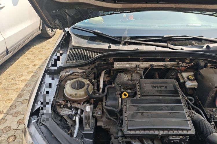 Used Skoda Octavia 2016 1.6L Manual Trend Edition Engine Bay Right