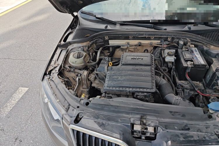 Used Skoda Octavia 2016 1.6L Automatic Smart Drive Edition Engine Bay Right