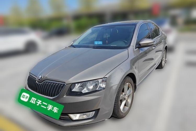 Used Skoda Octavia 2016 1.6L Automatic Smart Drive Edition Guazi used car, China used car export, Used car for sale, Used cars, Cheapest cars for sale