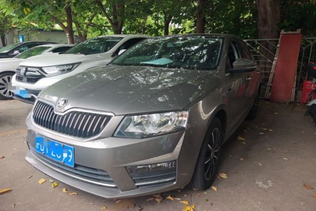 Used Skoda Octavia 2016 1.6L Automatic Smart Drive Edition
