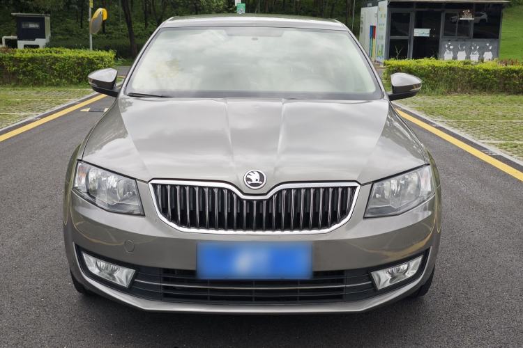 Used Skoda Octavia 2016 1.6L Automatic Chuanxing Edition Exterior 1
