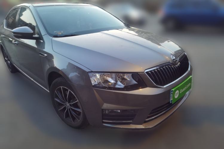 Used Skoda Octavia 2016 1.6L Automatic Smart Drive Edition Exterior 2