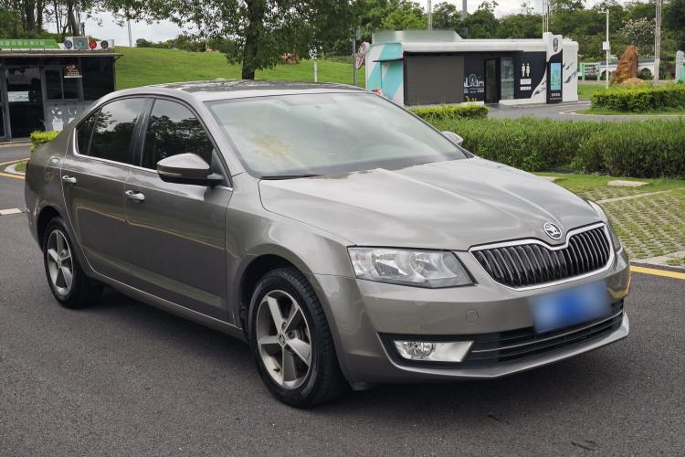 Used Skoda Octavia 2016 1.6L Automatic Chuanxing Edition Exterior 2
