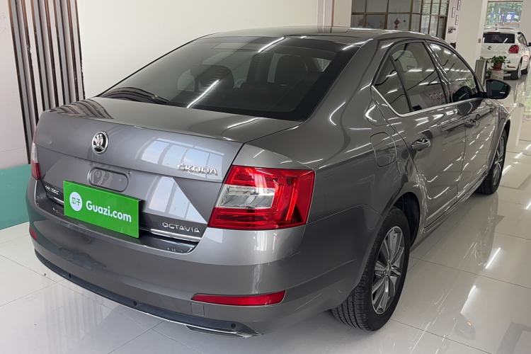 Used Skoda Octavia 2016 TSI280 DSG Luxury Edition Exterior 3